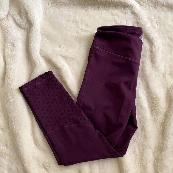 Women’s size small cropped athletic leggings - Picture 1 of 6